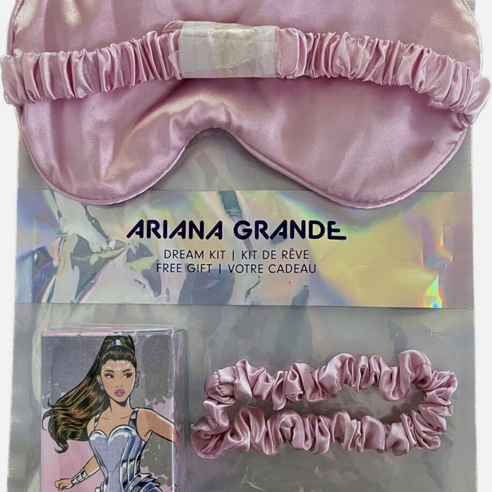 Ariana Grande 3-Pc REM Oil Rollerball 5mL  Sleep mask Scrunchie Sealed Dream Kit